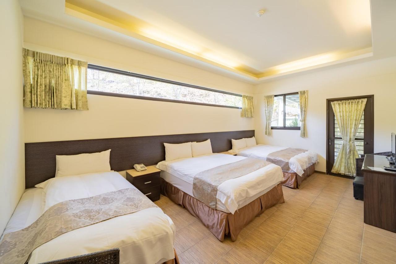 Hua Mu Xing Jing B&B Renai Exterior photo