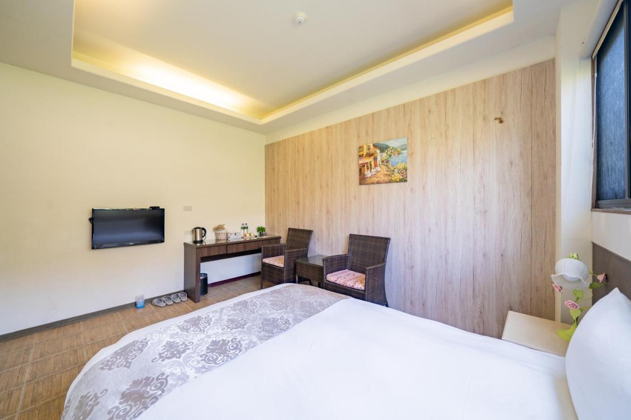 Hua Mu Xing Jing B&B Renai Exterior photo