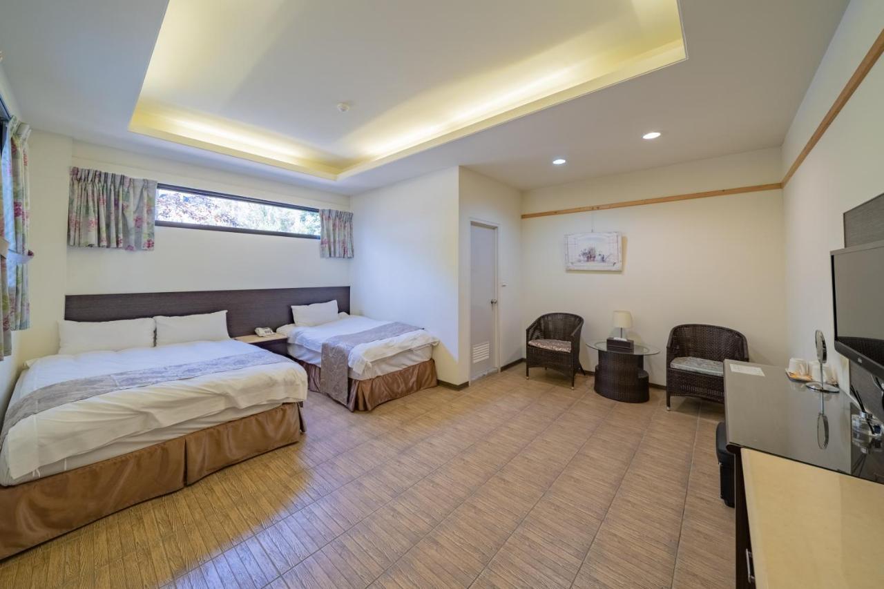 Hua Mu Xing Jing B&B Renai Exterior photo